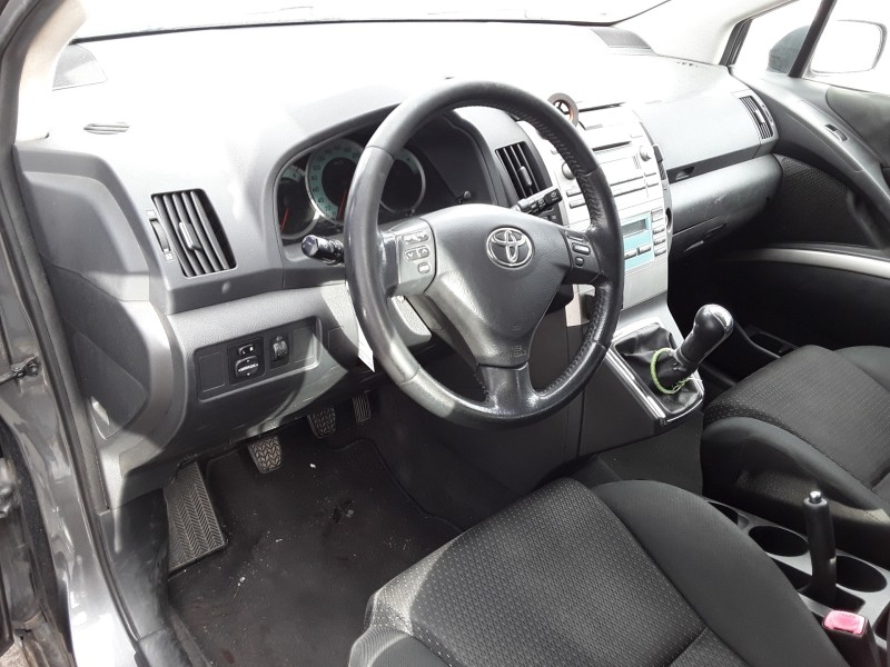 toyota corolla verso (r1) del año 2007