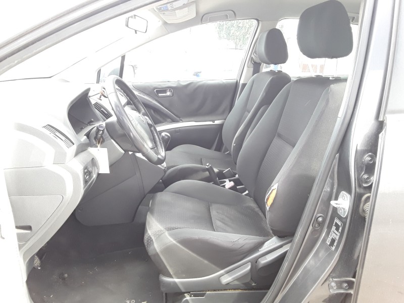 toyota corolla verso (r1) del año 2007