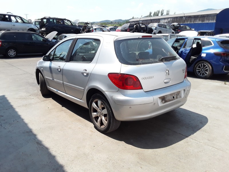 peugeot 307 berlina (s2) del año 2006