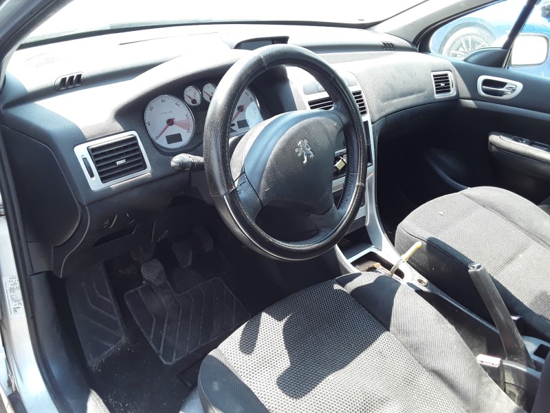 peugeot 307 berlina (s2) del año 2006