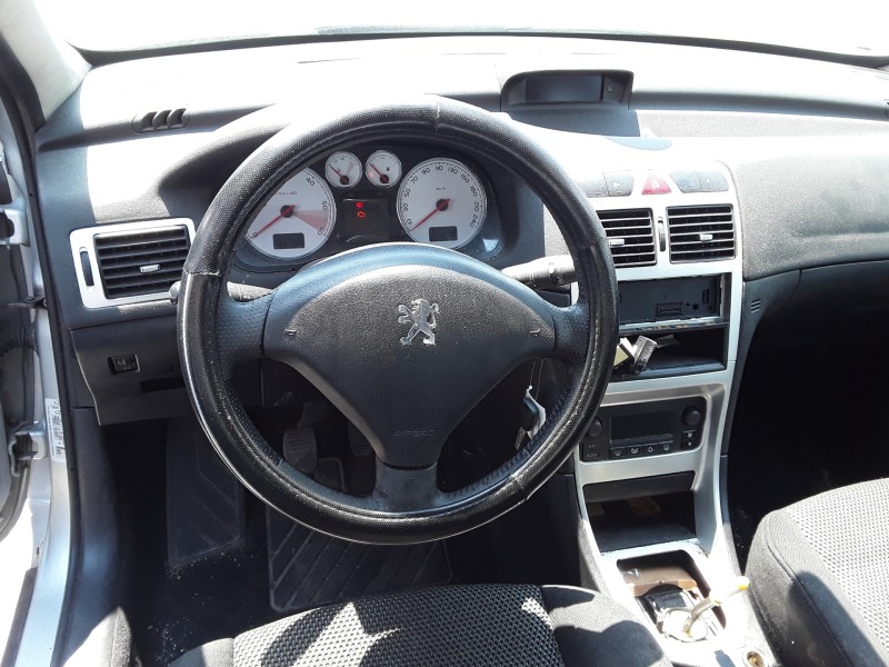 peugeot 307 berlina (s2) del año 2006