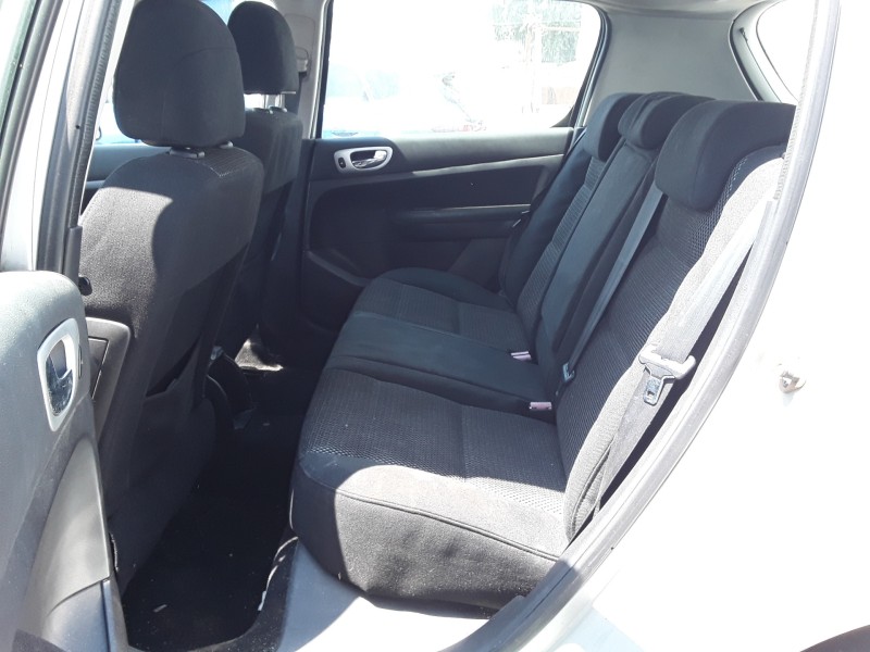 peugeot 307 berlina (s2) del año 2006