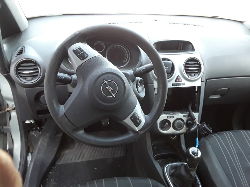 opel corsa d del año 2009