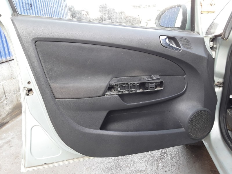 opel corsa d del año 2009