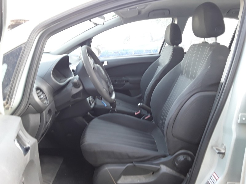 opel corsa d del año 2009