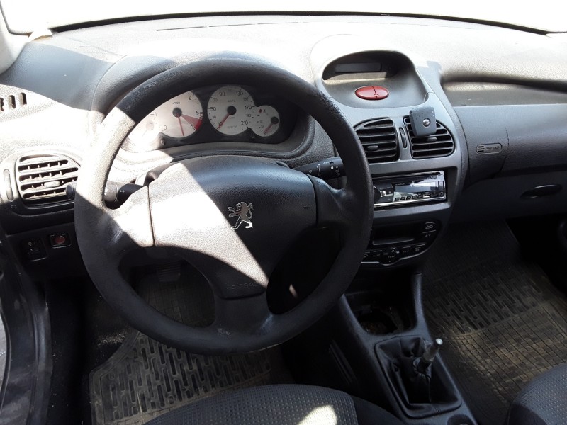 peugeot 206 berlina del año 2005