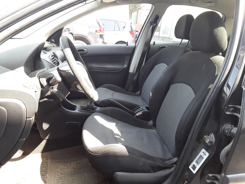 peugeot 206 berlina del año 2005
