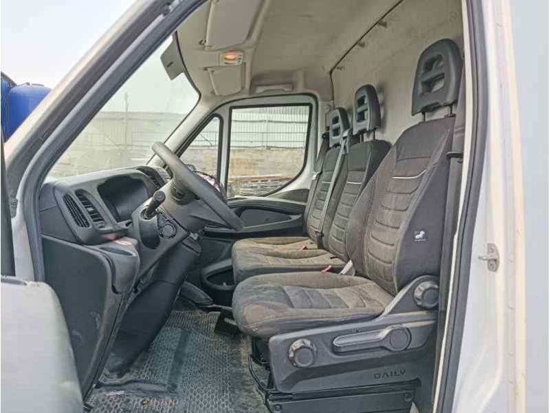 iveco daily vi del año 2023