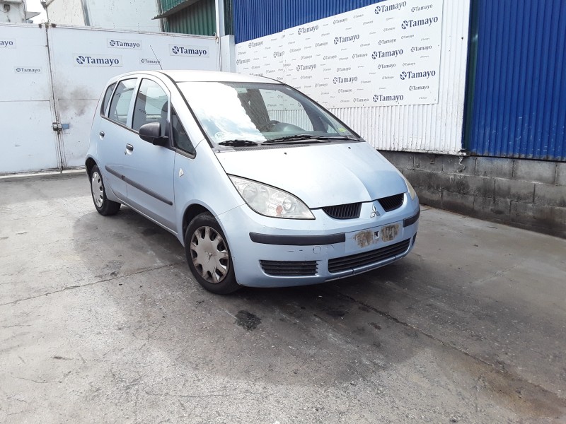 mitsubishi colt berlina 5 (z30a) del año 2004