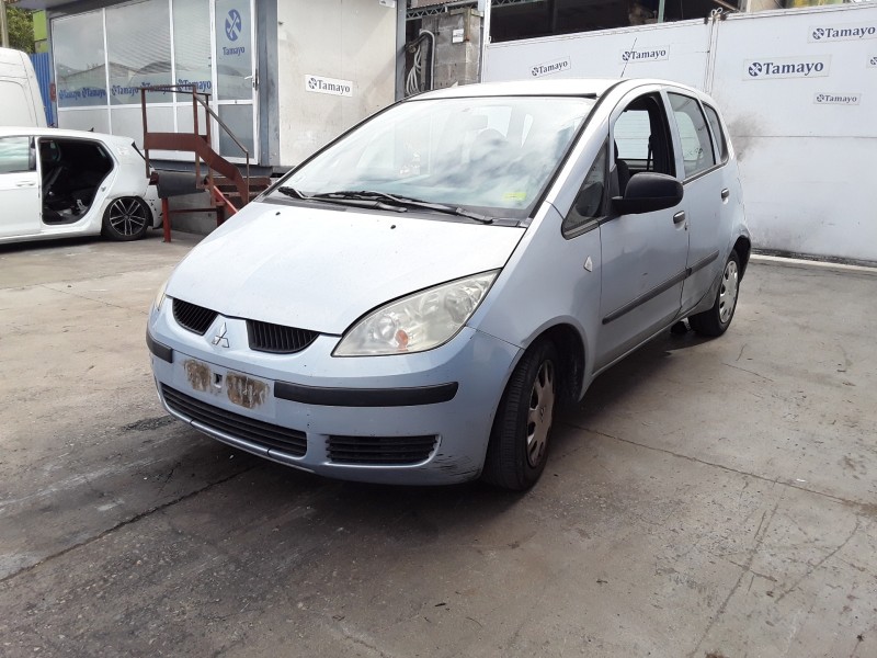 mitsubishi colt berlina 5 (z30a) del año 2004