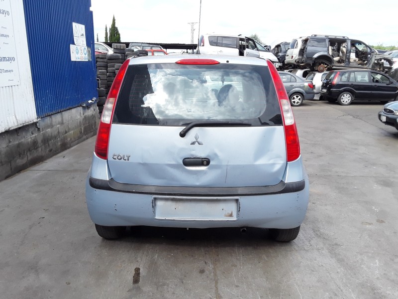 mitsubishi colt berlina 5 (z30a) del año 2004