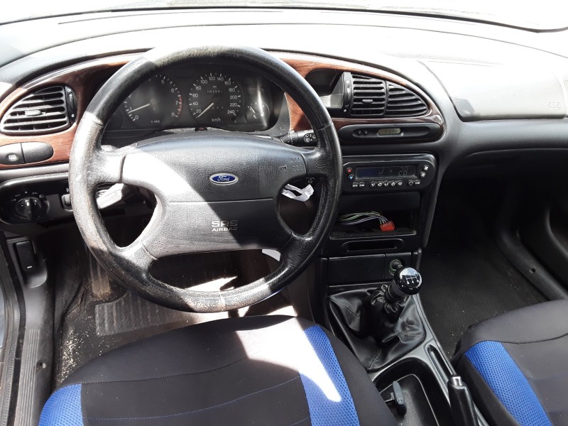 ford mondeo berlina (gd) del año 2000