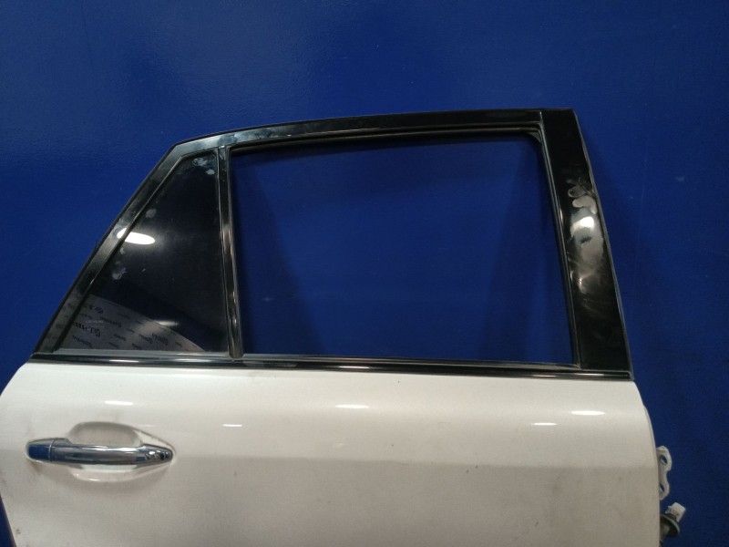 Recambio de puerta trasera derecha para lexus rx referencia OEM IAM   