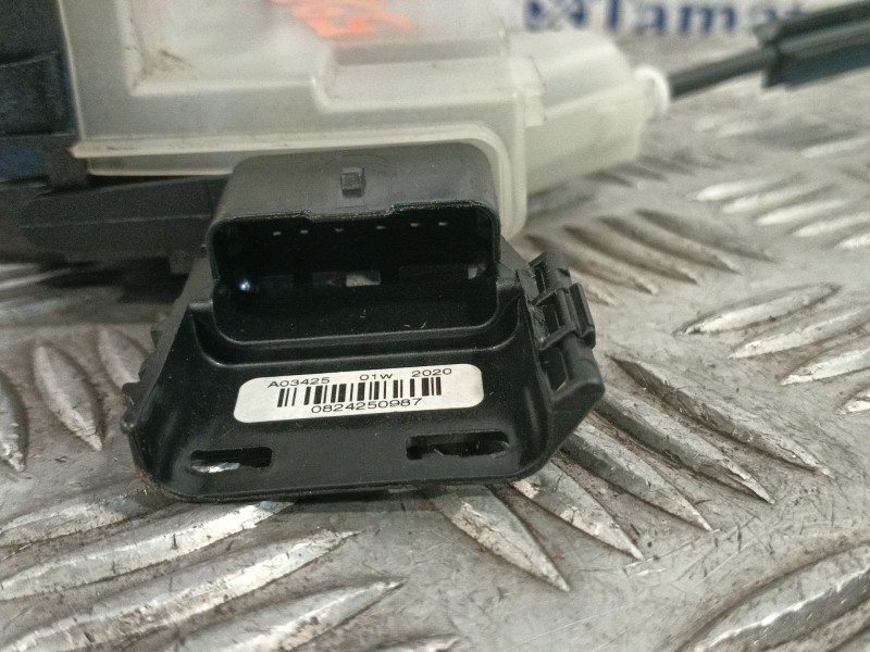 Recambio de cerradura puerta delantera derecha para opel combo furgoneta/monovolumen (k9) 1.5 d referencia OEM IAM 16943581  