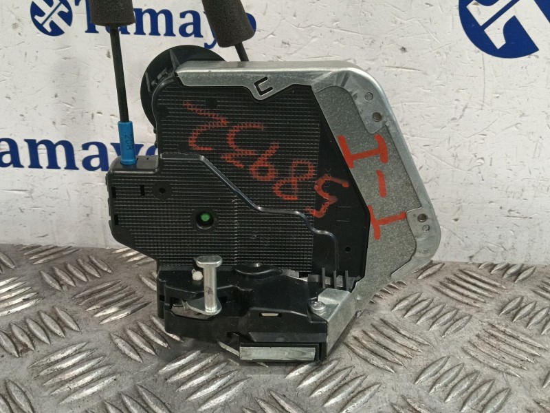 Recambio de cerradura puerta trasera izquierda para lexus rx referencia OEM IAM   