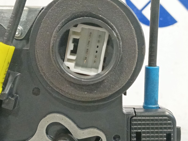 Recambio de cerradura puerta trasera izquierda para lexus rx referencia OEM IAM   