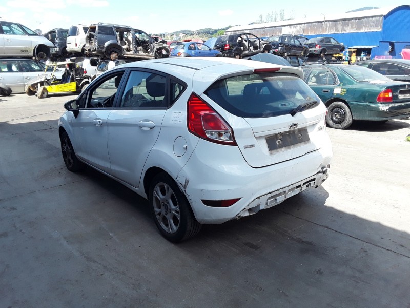 ford fiesta (ccn) del año 2013