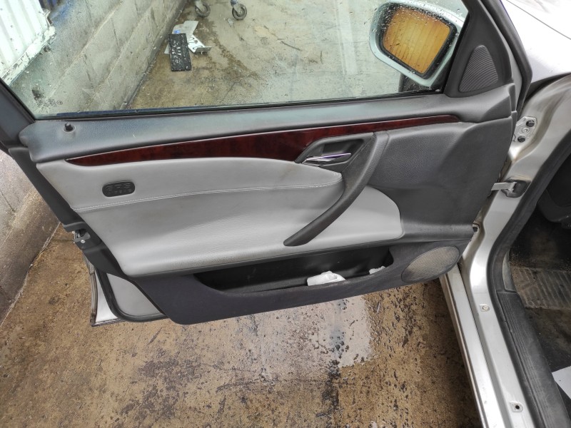 mercedes-benz clase e (w210) berlina del año 2001