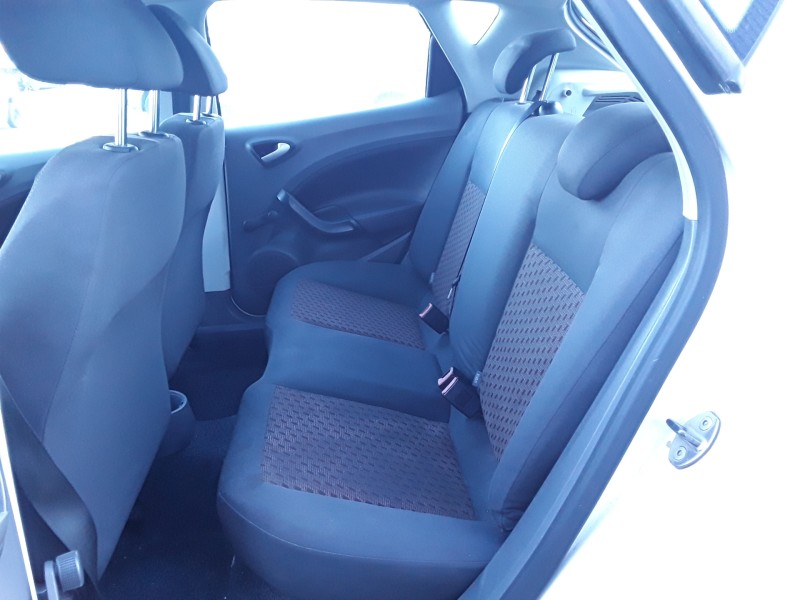 seat ibiza sc (6j1) del año 2010