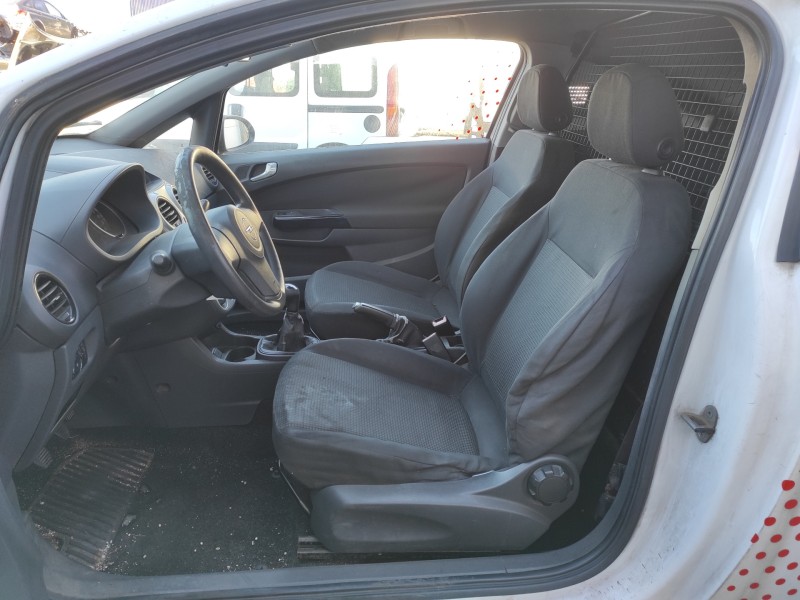 opel corsa d del año 2014