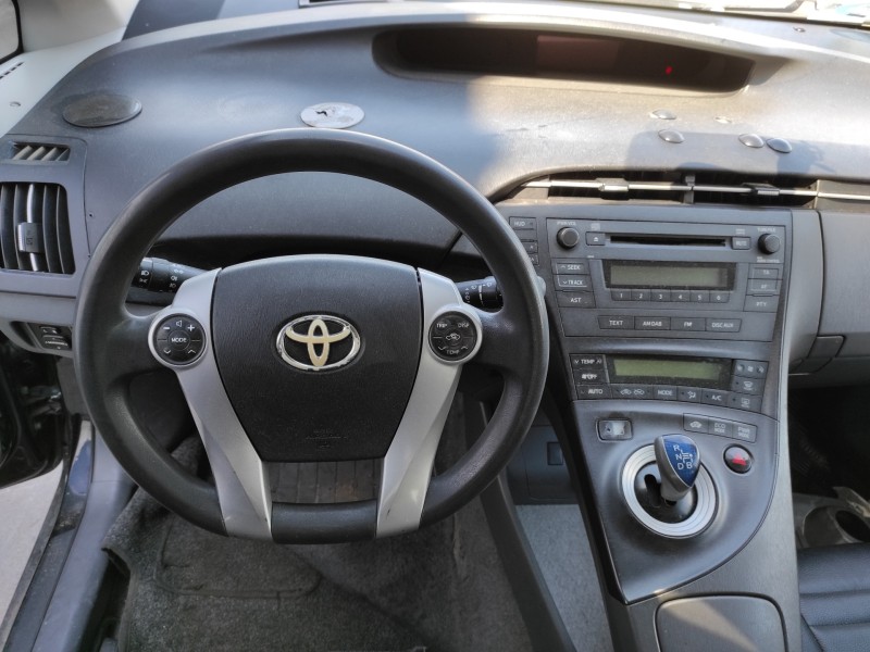 toyota prius (nhw30) del año 2011