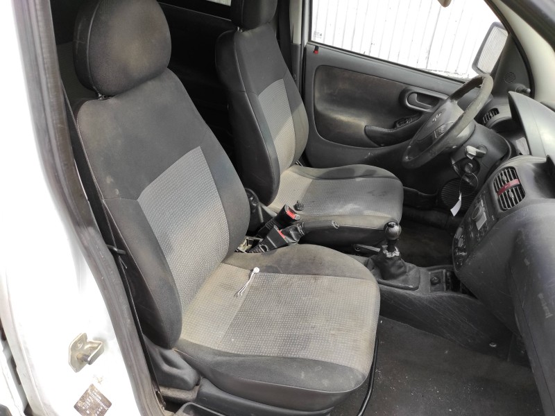 opel combo (corsa c) del año 2011