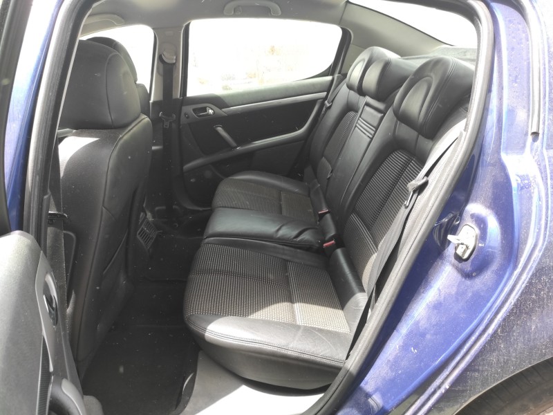 peugeot 407 del año 2004