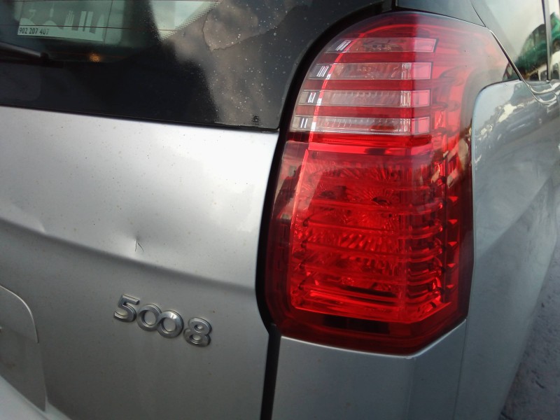 peugeot 5008 del año 2010