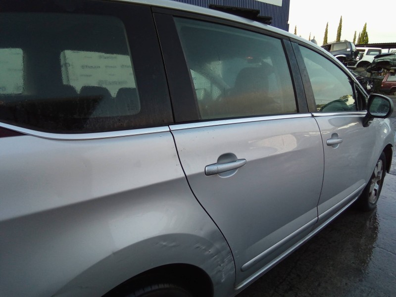 peugeot 5008 del año 2010