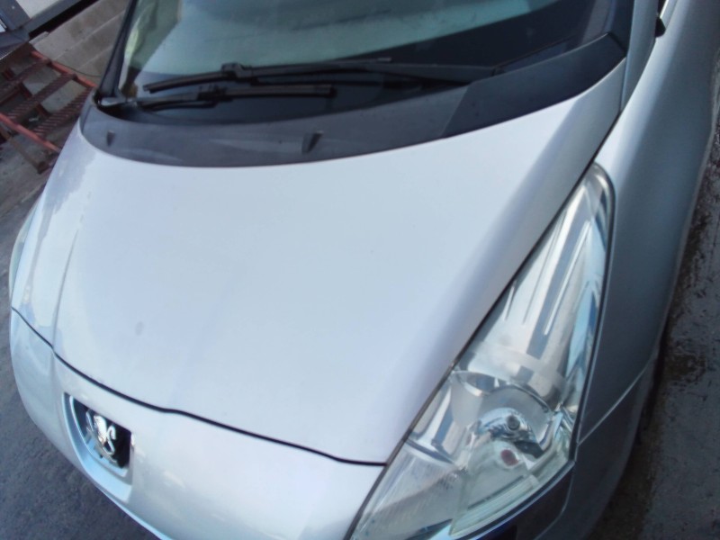 peugeot 5008 del año 2010