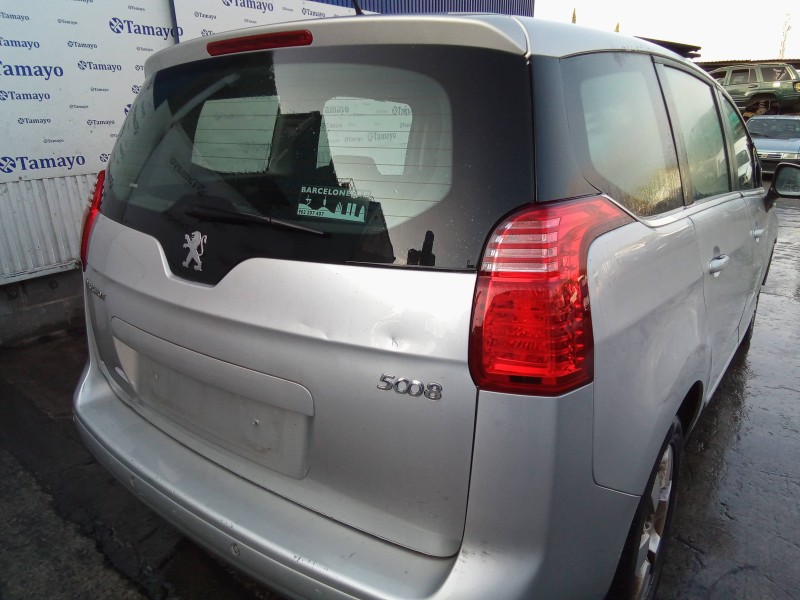 peugeot 5008 del año 2010