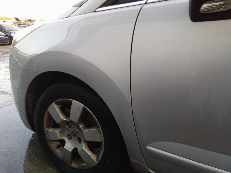 peugeot 5008 del año 2010