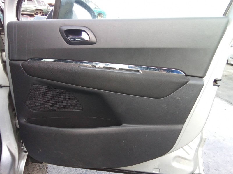 peugeot 5008 del año 2010