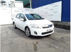 toyota auris del año 2011