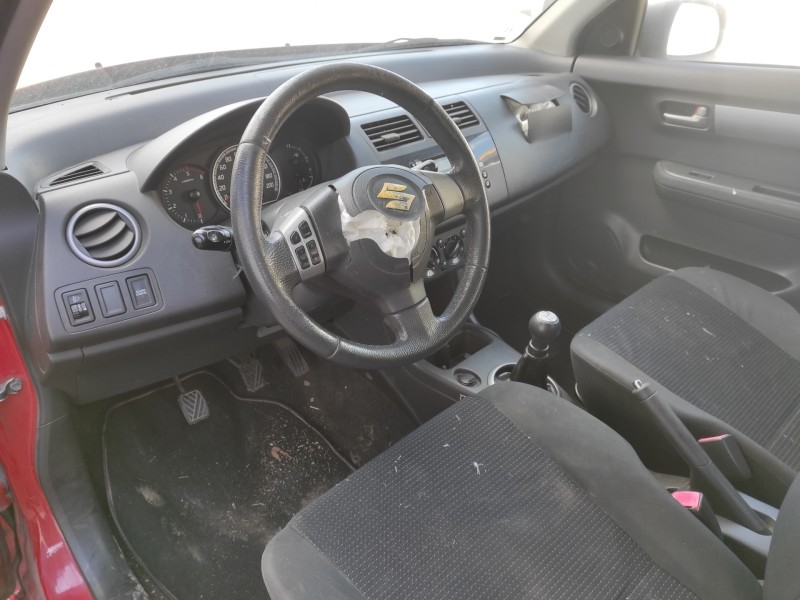 suzuki swift berlina (mz) del año 2009