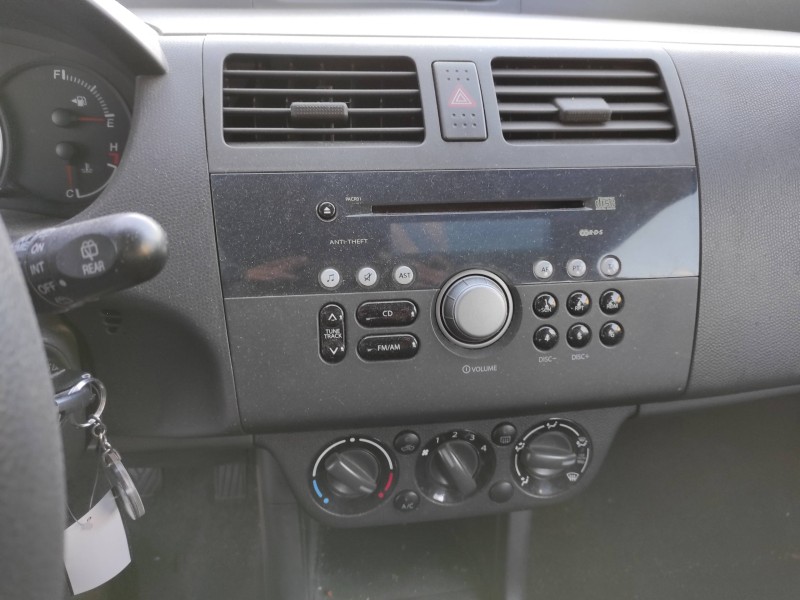 suzuki swift berlina (mz) del año 2006