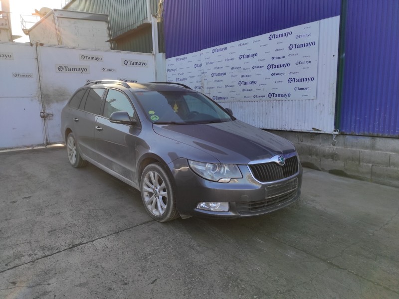 skoda suberb (3t4) del año 2011