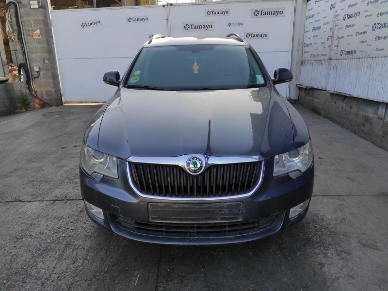 skoda suberb (3t4) del año 2011