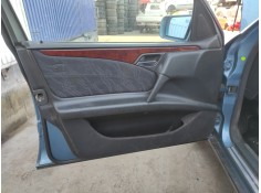 mercedes-benz clase e (w210) berlina del año 1998 2