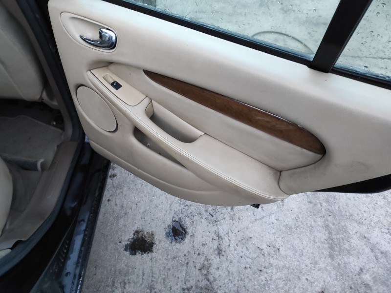 jaguar x-type del año 2004