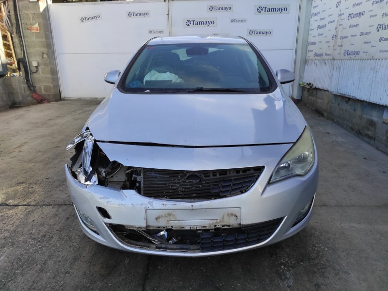 opel astra j lim. del año 2010