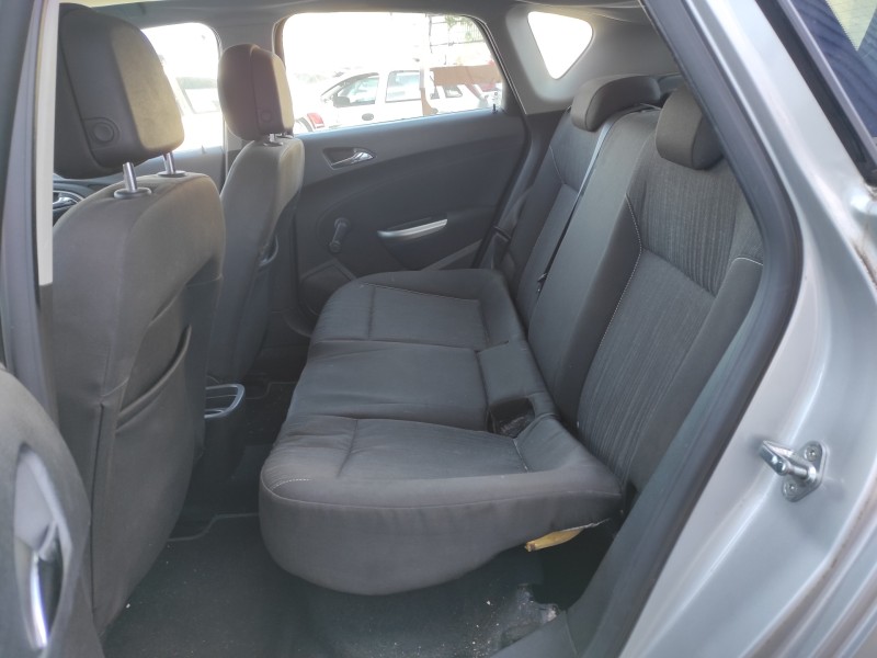 opel astra j lim. del año 2010