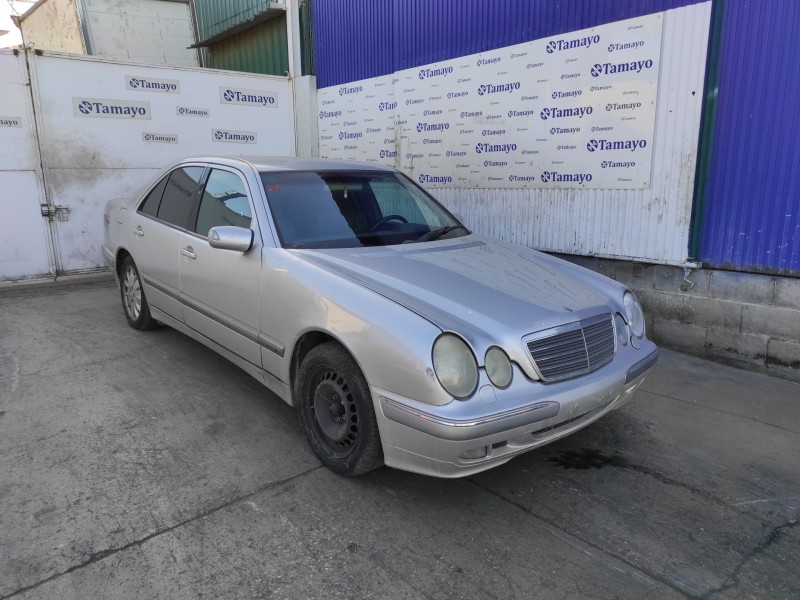 mercedes-benz clase e (w210) berlina del año 2000