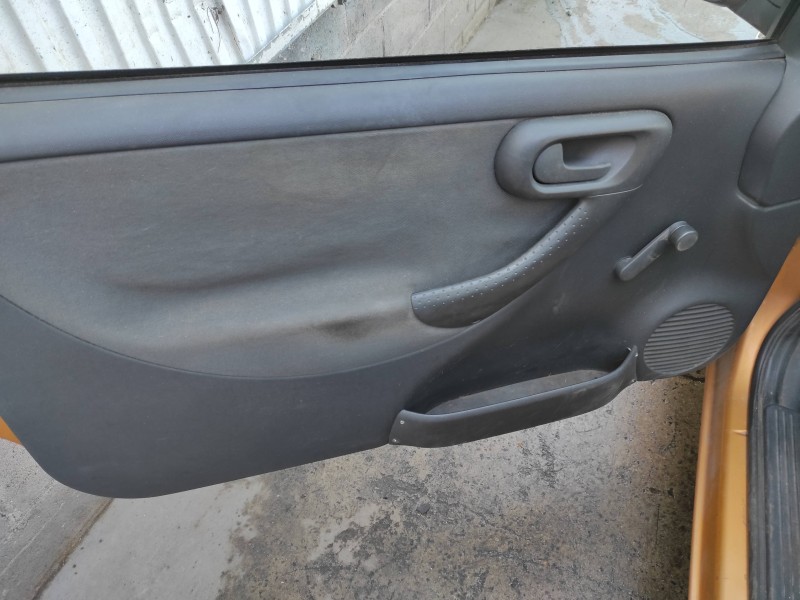opel corsa c del año 2003