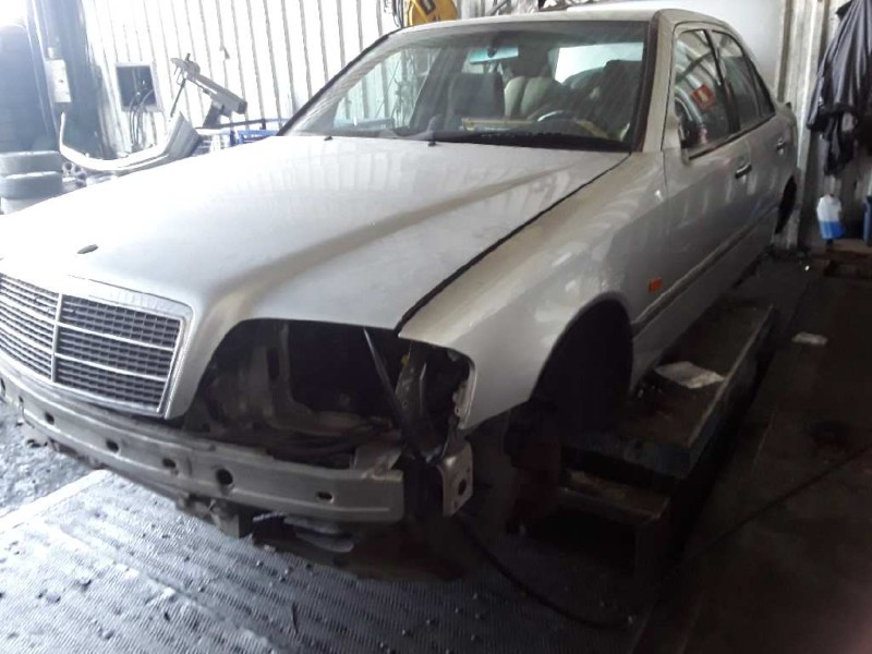 mercedes-benz clase c (w202) berlina del año 1994