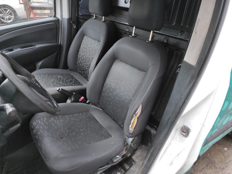 opel combo d del año 2014