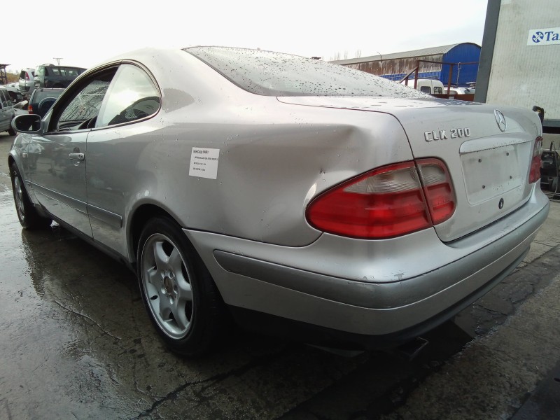 mercedes-benz clase clk (w208) coupe del año 1998