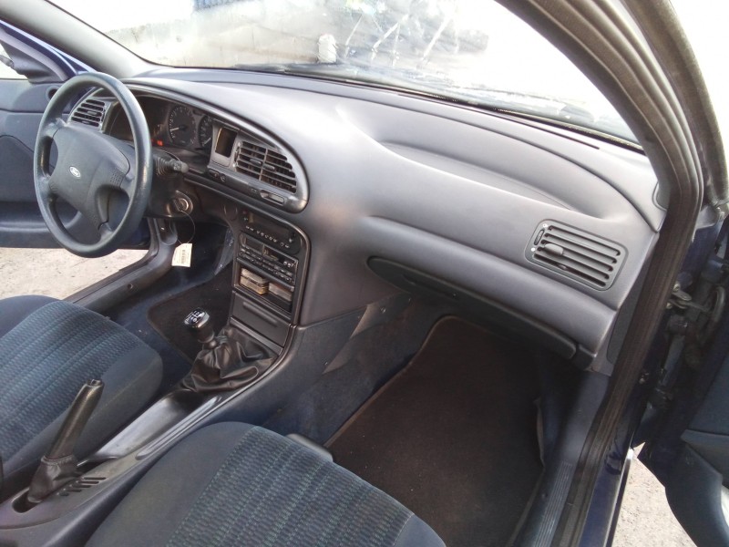 ford mondeo berlina/familiar (fd) del año 1994