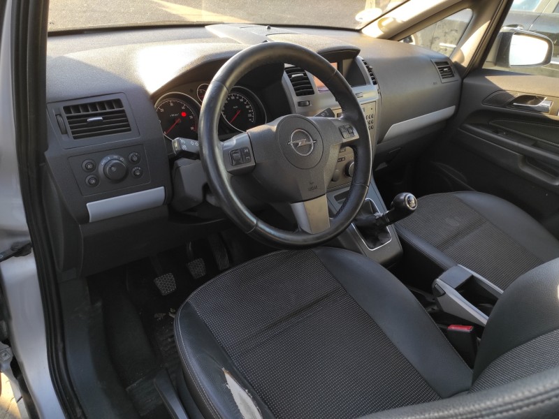 opel zafira b del año 2007