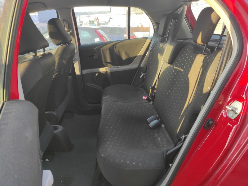 toyota yaris del año 2008